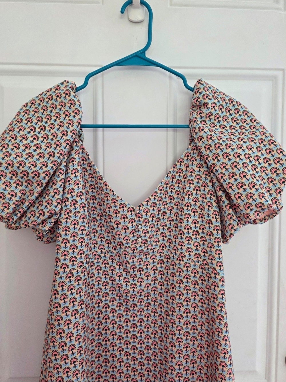 Alice + Olivia Pink and Cream Puff-Sleeve Mini Dress - Picture 5 of 5